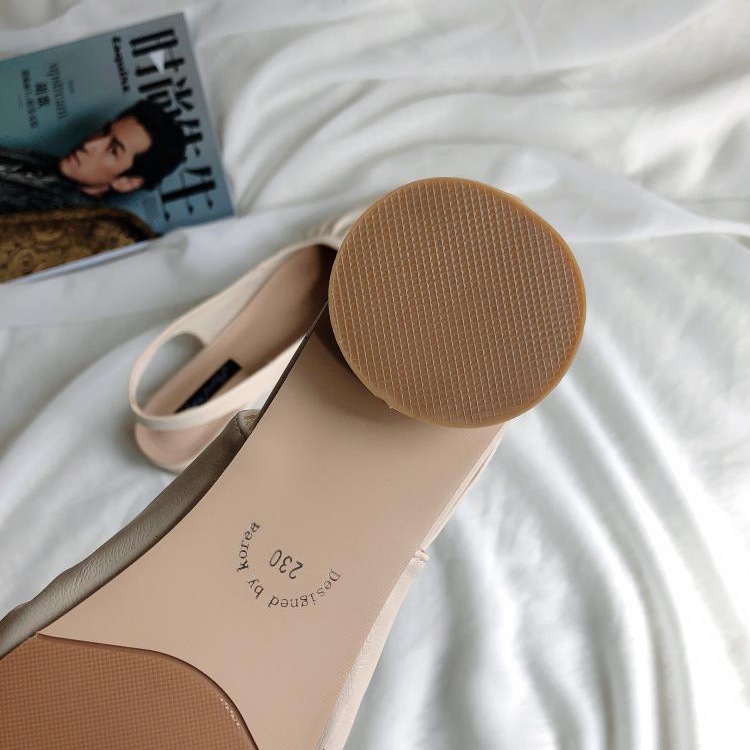 レトロ調　バックストラップ付き ギャザーサンダル