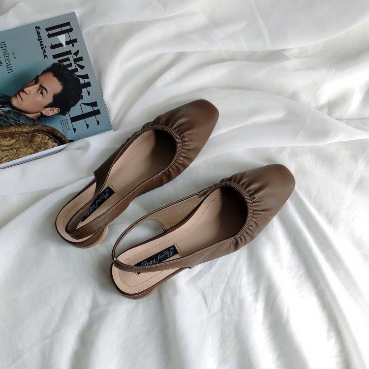 レトロ調　バックストラップ付き ギャザーサンダル