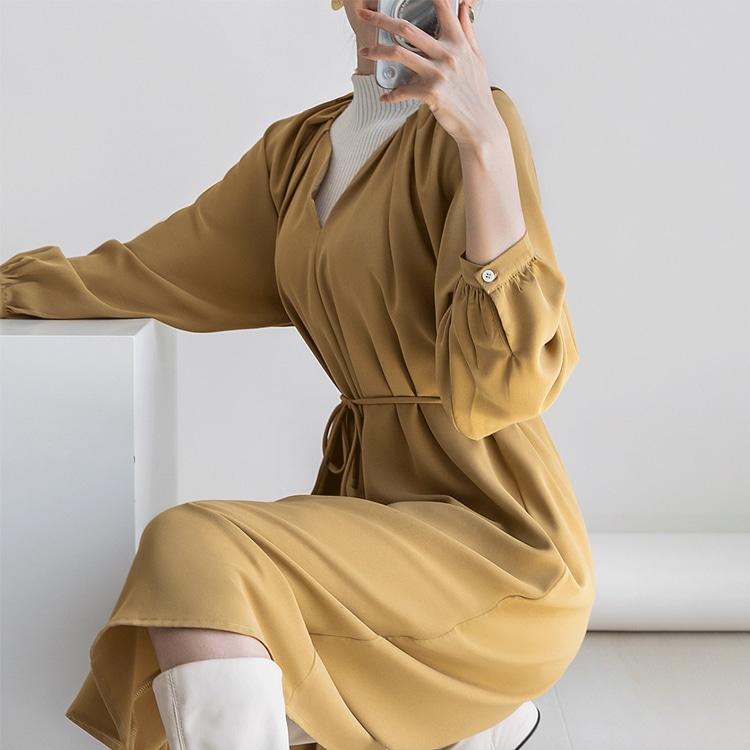 シンプル キーネック ミモレ丈 ゆったり ワンピース