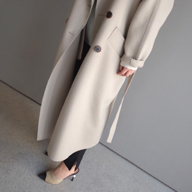 セミロング丈チェスターコート