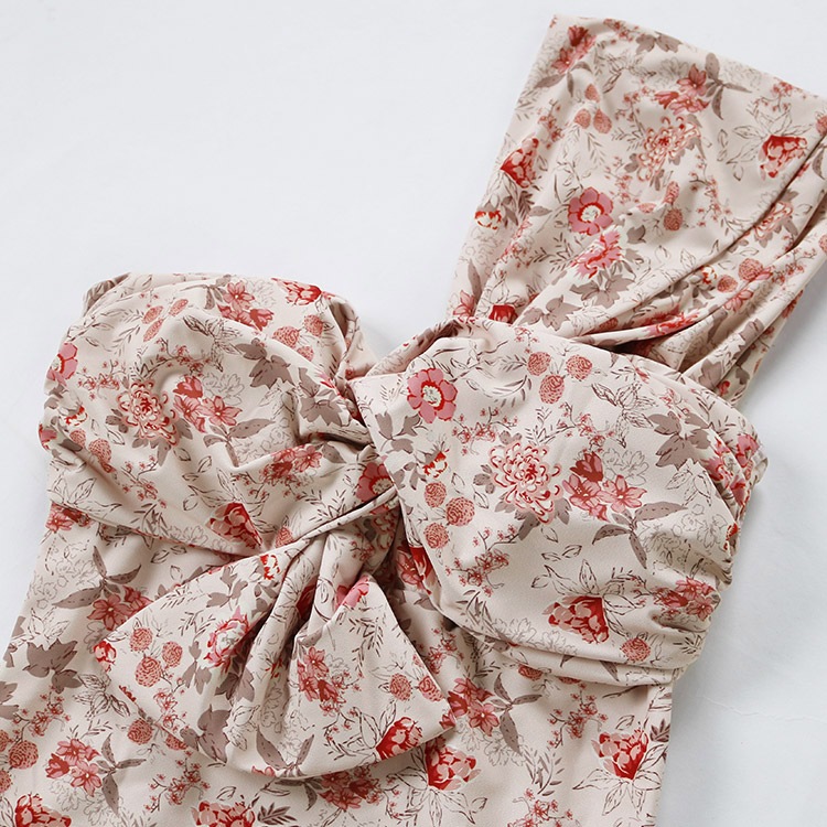 レトロな雰囲気の花柄 ワンショルダー水着