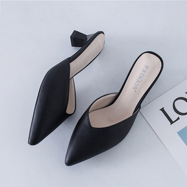 ポインテッドトゥ チャンキーヒール ミュール