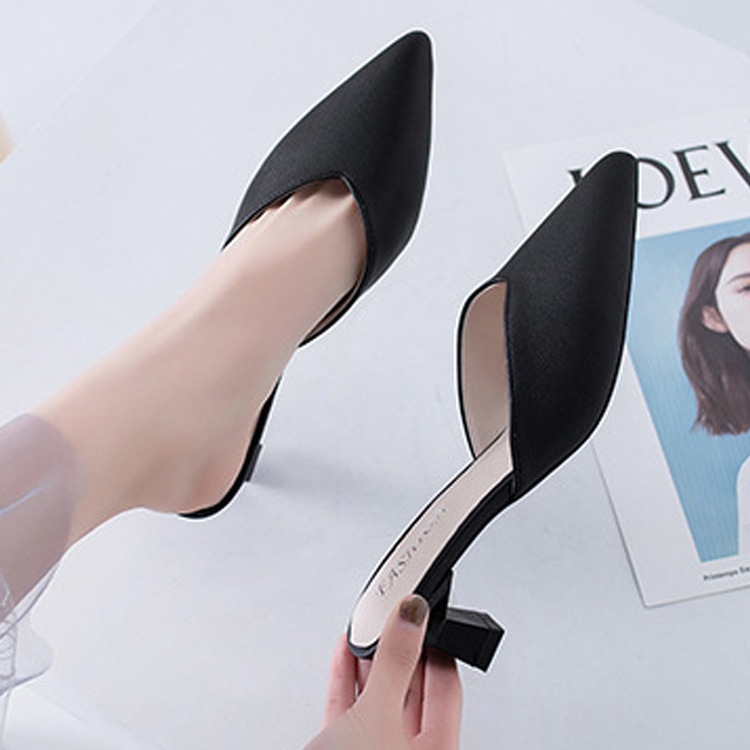 ポインテッドトゥ チャンキーヒール ミュール