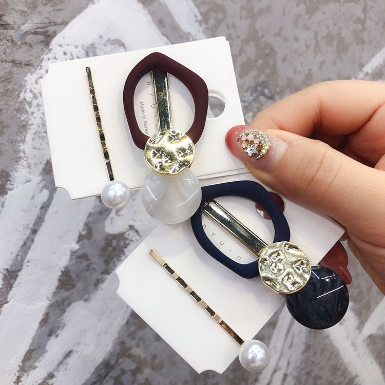 アクセサリーのようなヘアアクセサリー