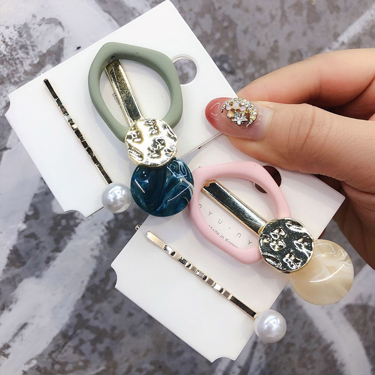 アクセサリーのようなヘアアクセサリー