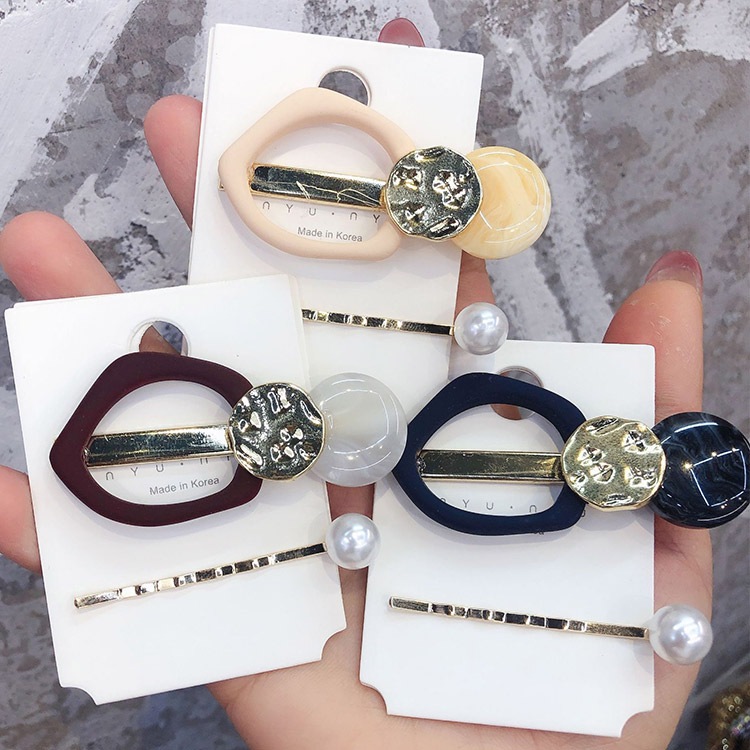 アクセサリーのようなヘアアクセサリー