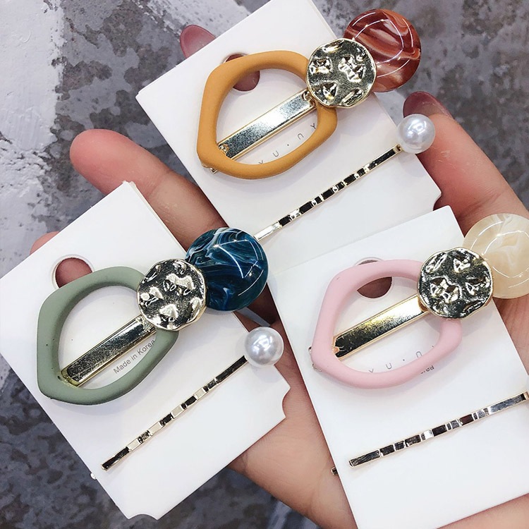 アクセサリーのようなヘアアクセサリー