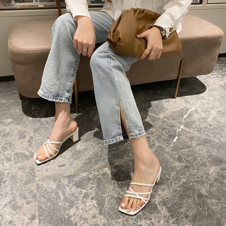 ストリング チャンキーヒール サンダル