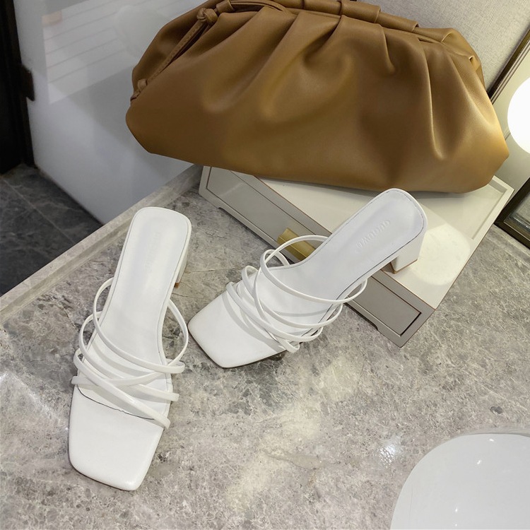 ストリング チャンキーヒール サンダル