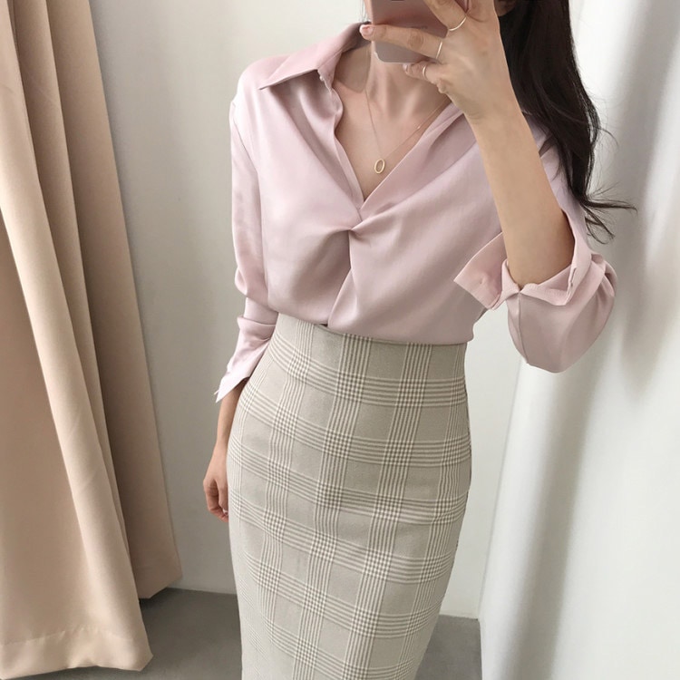 フロントねじり オープンカラー サテン 長袖ブラウス