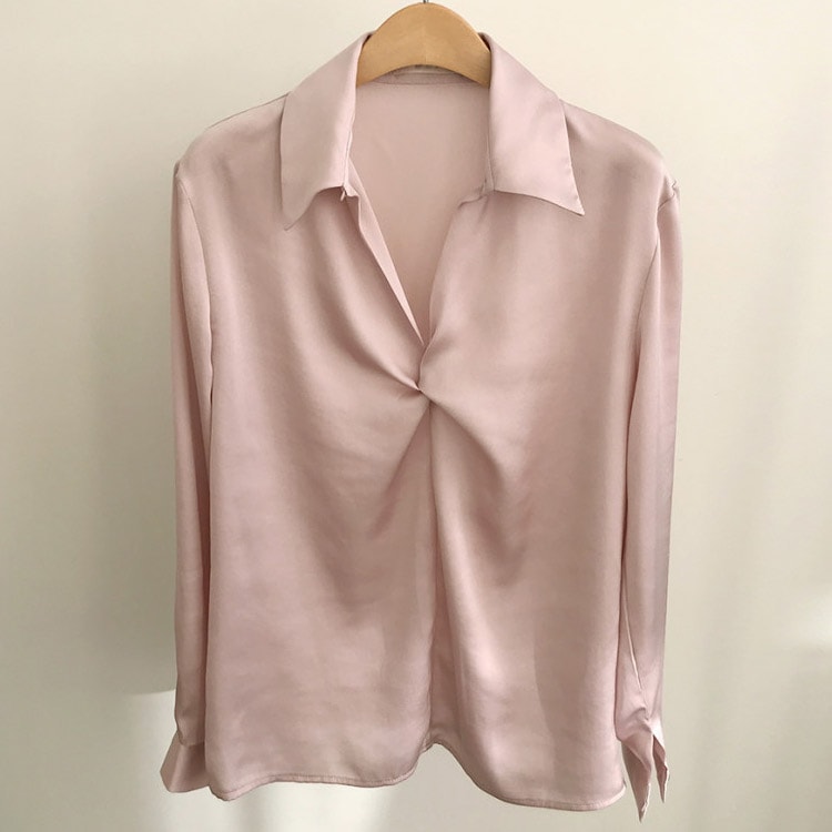 フロントねじり オープンカラー サテン 長袖ブラウス