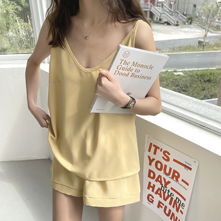 Vネック キャミソール ショートパンツ サテン ルームウエア