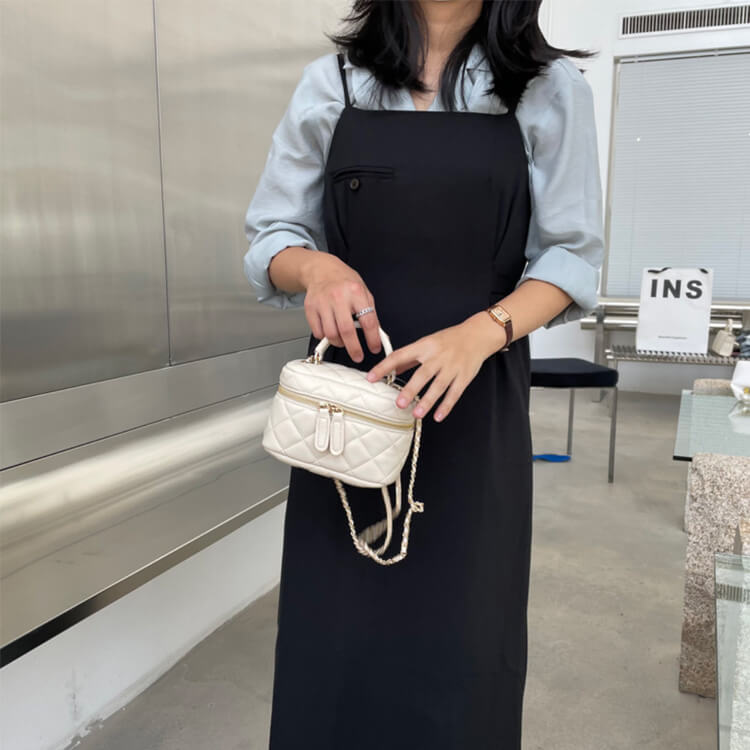 ダイヤ柄キルティング ミニ ボックス ポシェット