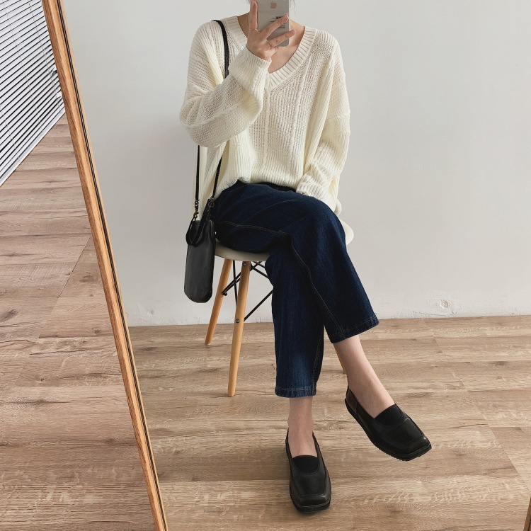 ケーブル編み Vネック ニット