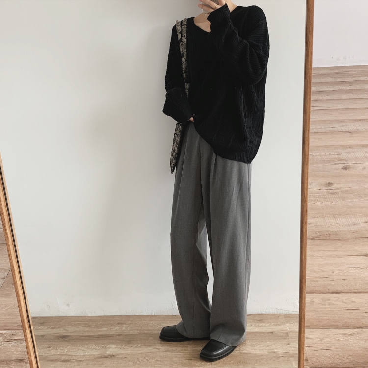 ケーブル編み Vネック ニット