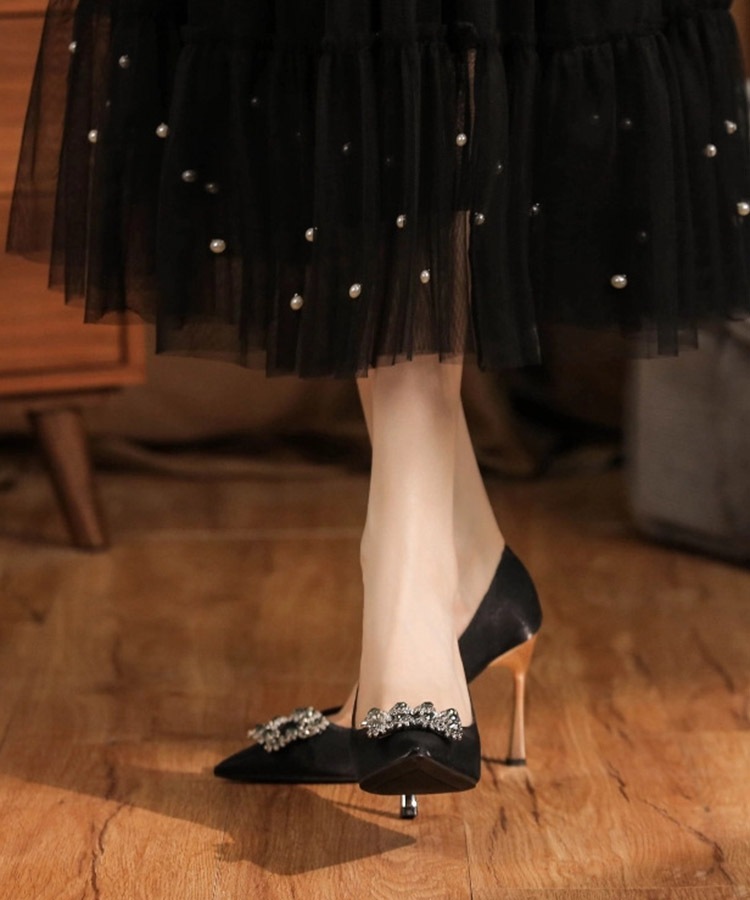 ビジュ バックル ハイヒール サテン パンプス