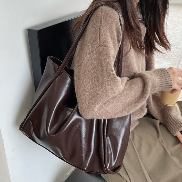 ソフトレザー シンプル 大きめ トートバッグ