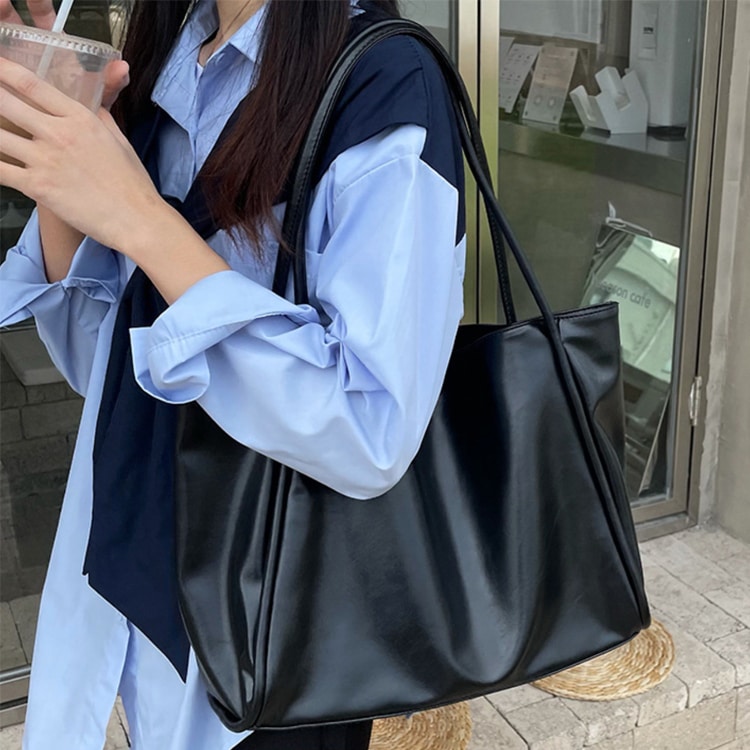 ソフトレザー シンプル 大きめ トートバッグ