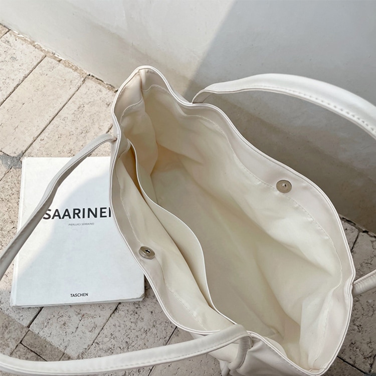 ソフトレザー シンプル 大きめ トートバッグ