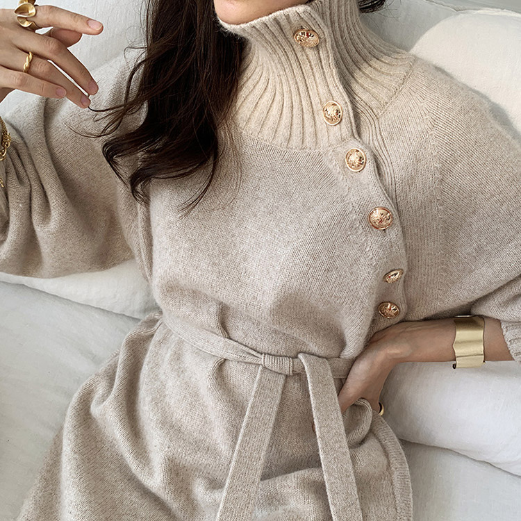 ボタンデザイン ハイネック ニットワンピース