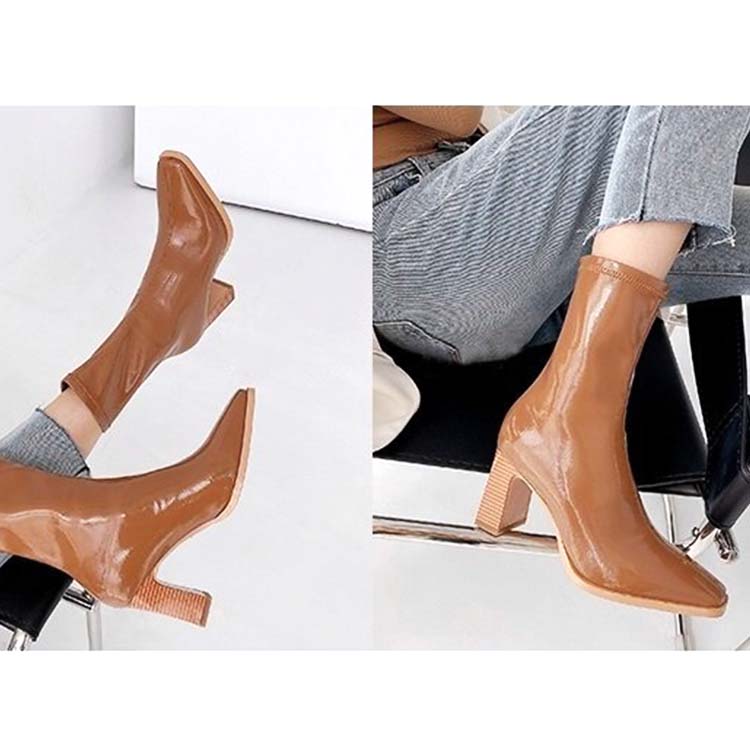 チャンキーヒール ポインテッドトゥ エナメル ハーフブーツ
