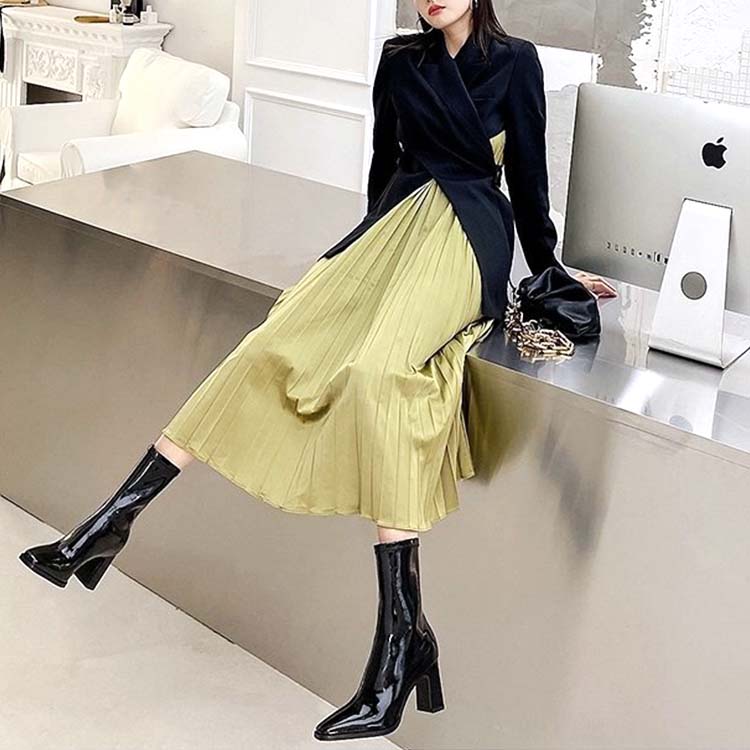 チャンキーヒール ポインテッドトゥ エナメル ハーフブーツ