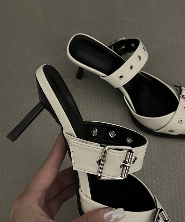 レザーバックルベルト ハイヒール サンダル