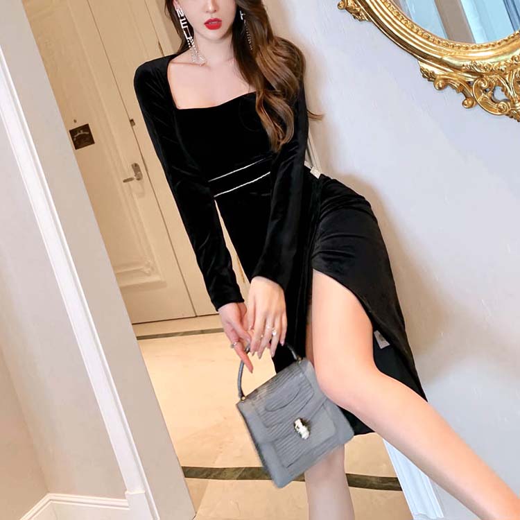 ゴージャスエレガント スクエアネック ベロアドレス