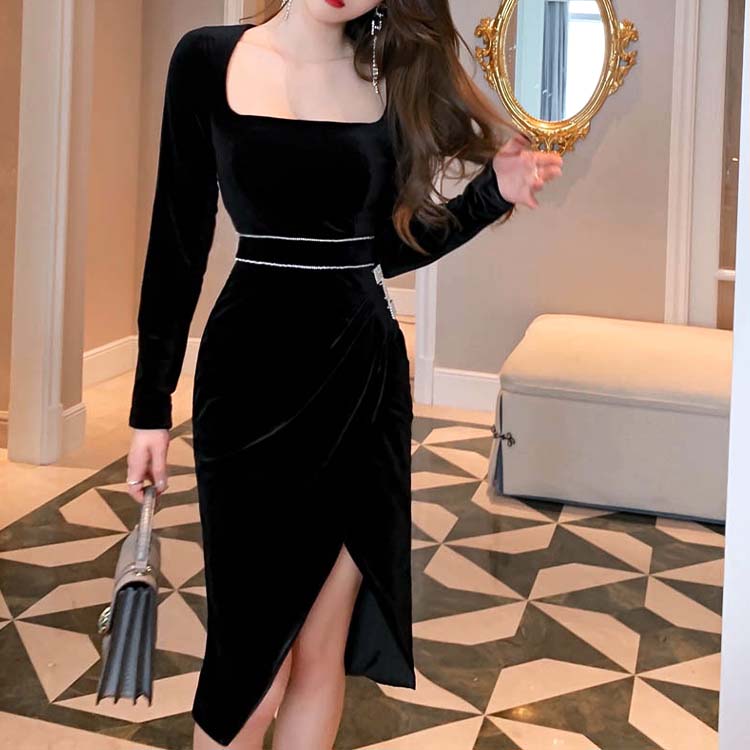 ゴージャスエレガント スクエアネック ベロアドレス