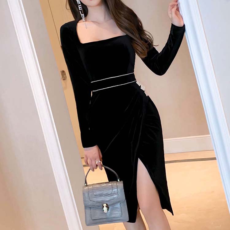 ゴージャスエレガント スクエアネック ベロアドレス