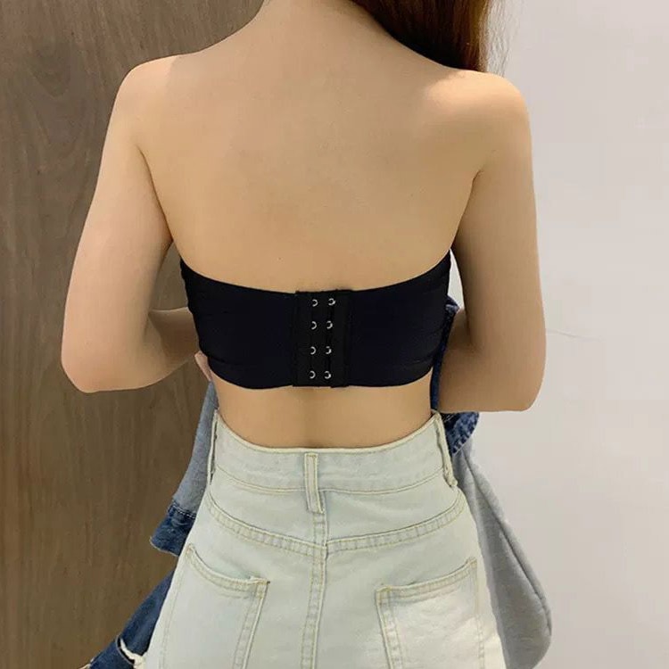 谷間が見えない シームレス ストラップレス ブラ