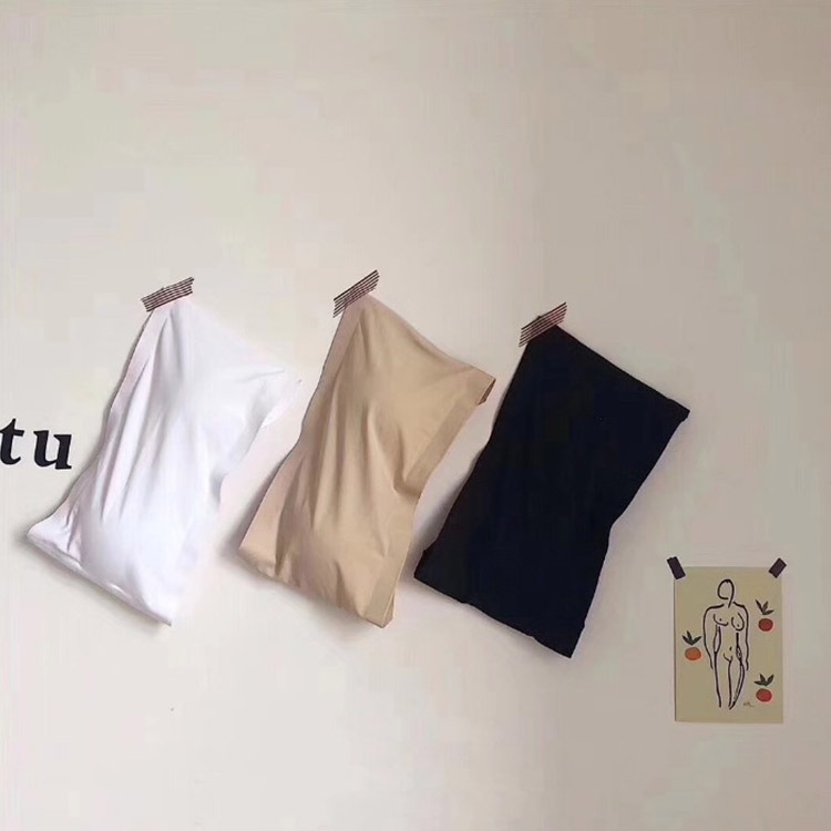 谷間が見えない シームレス ストラップレス ブラ