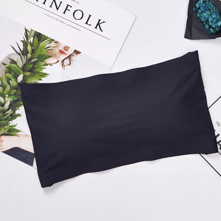 谷間が見えない シームレス ストラップレス ブラ