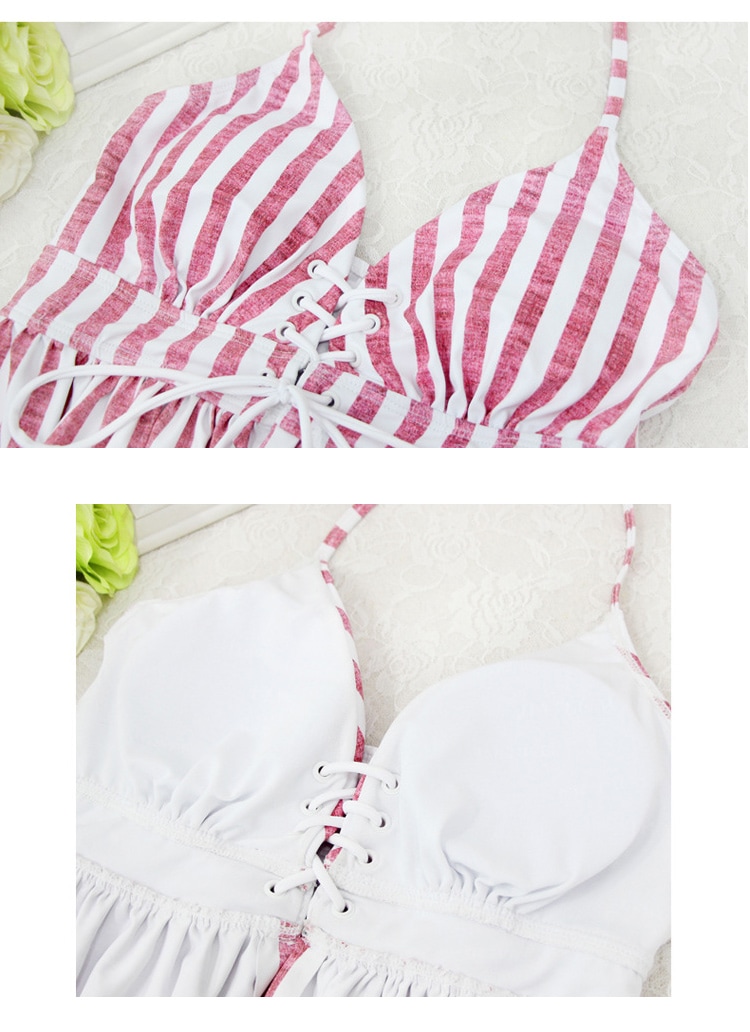 フリルがかわいいショートパンツ付きの3点セット水着