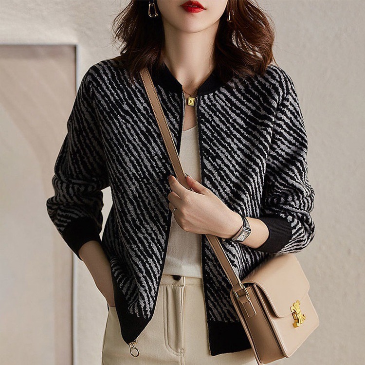 ゼブラ柄 ジップアップ MA-1 ニットカーディガン
