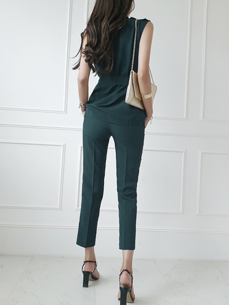 オープンカラーベスト テーパードパンツ セットアップ