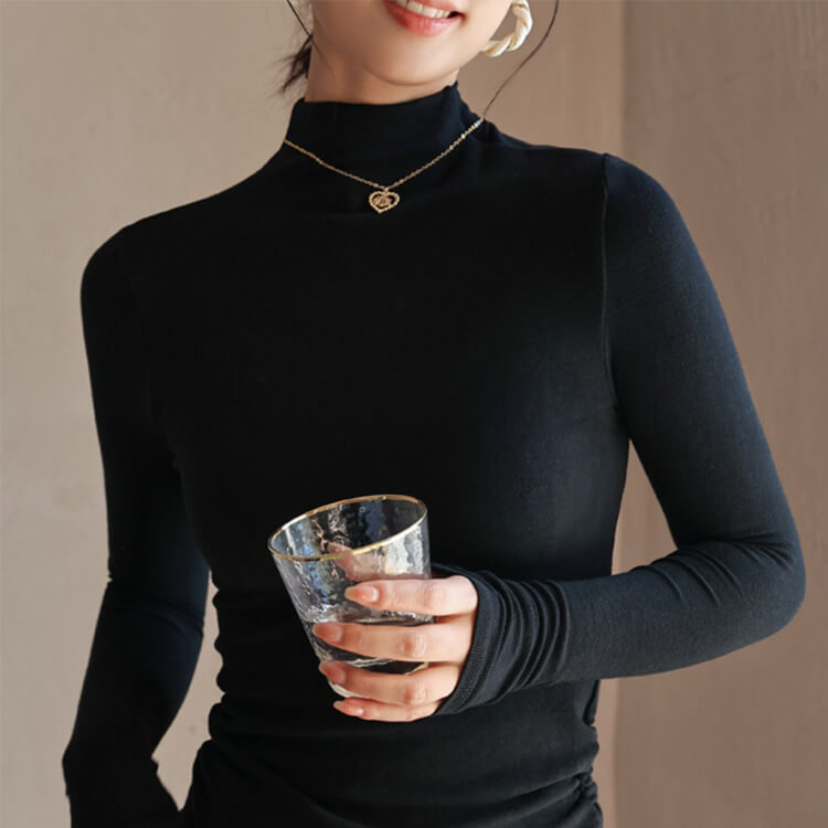 滑らかな肌触り ハイネック 長袖 カットソー