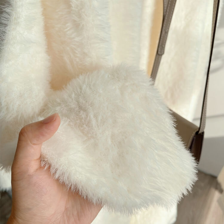 ゆったり ドルマンスリーブ フェイクファー