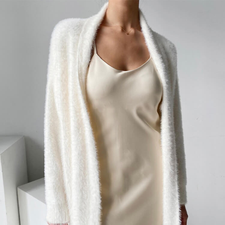 ゆったり ドルマンスリーブ フェイクファー