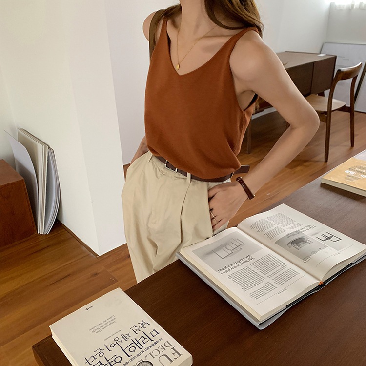 豊富なカラバリ Vネック ニットキャミソール