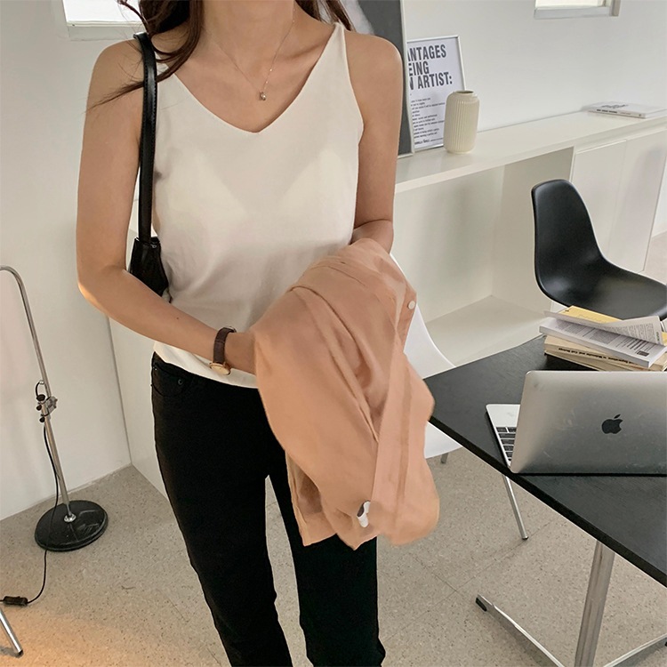 豊富なカラバリ Vネック ニットキャミソール