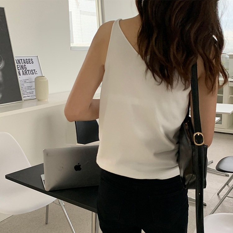 豊富なカラバリ Vネック ニットキャミソール