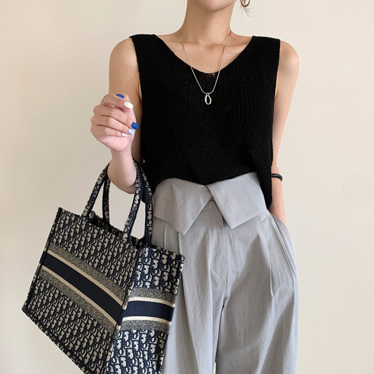 両Ｖネック バックシャン ニット タンクトップ