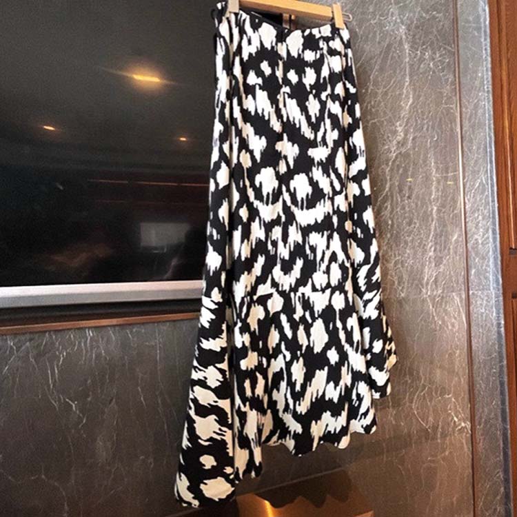 アシンメトリー ギャザー ミモレ丈スカート