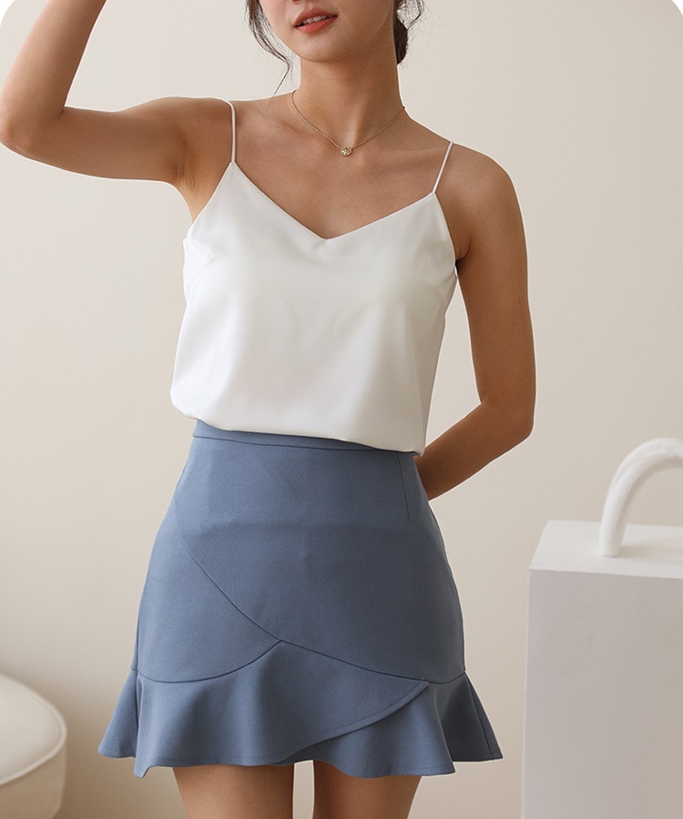 カップ付き スクエアネック サテン キャミソール

