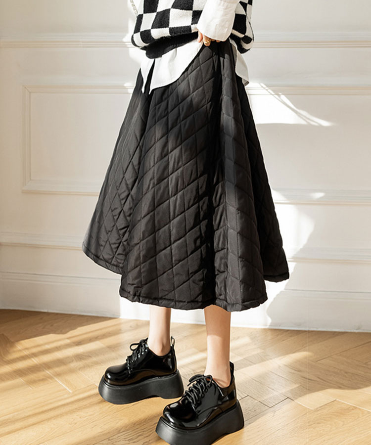 Aライン 中綿入り キルティング ミモレ丈 オーバースカート


