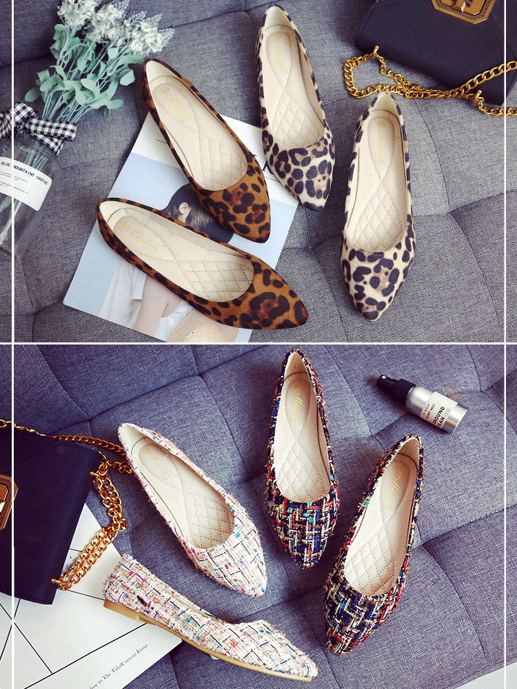 柔らかくて歩きやすいポインテッドトゥ フラットパンプス