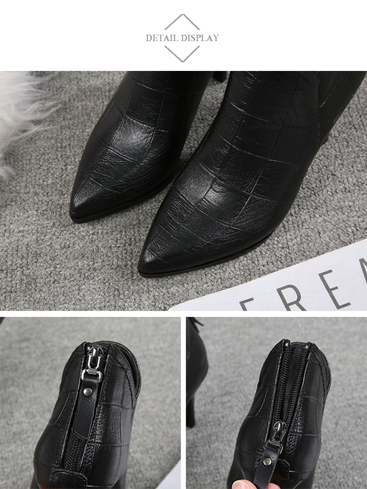 型押しレザー ピンヒール Vカット ブーティー