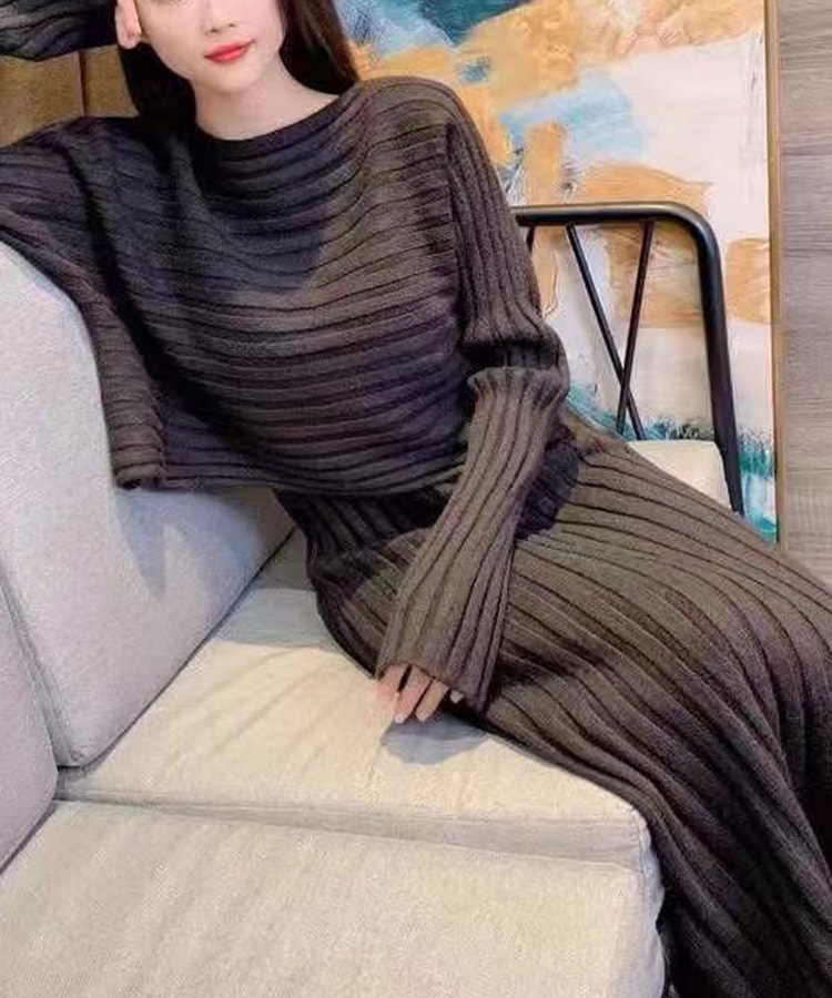 クロップド丈 セーター ニット キャミソールワンピース 

