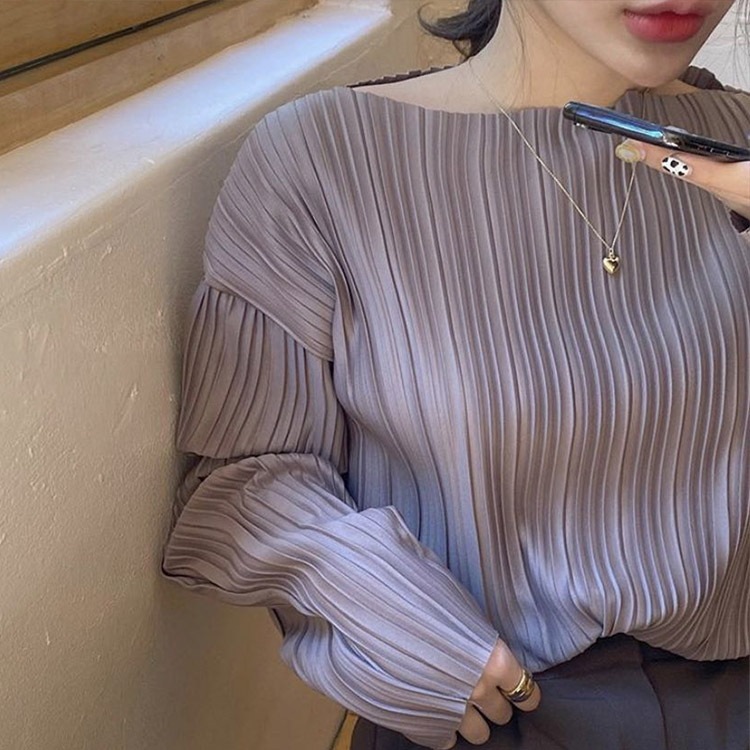 くすみカラー スラッシュドネック プリーツブラウス